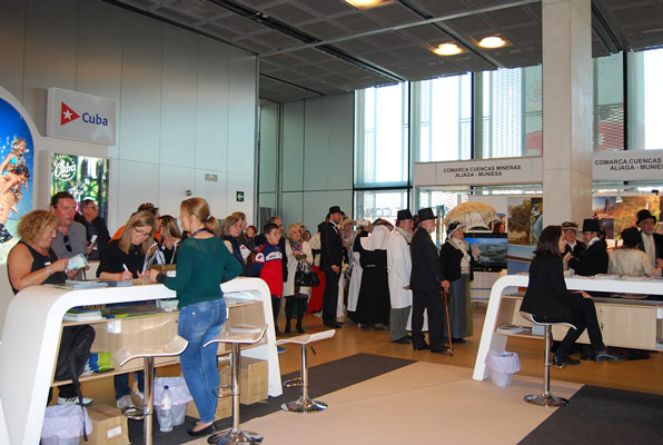 La amplia oferta de destinos nacionales e internacionales afianza a ARATUR 2016 como máximo exponente del turismo